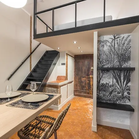 Charming 2 Bdr Old Town - Ac Apartment