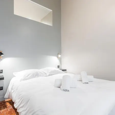 Charming 2 Bdr Old Town - Ac